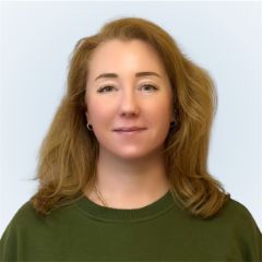 Литвинова Лариса